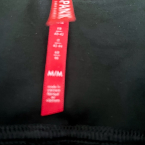 Spanx medium faux leather compression leggings - Picture 5 of 6